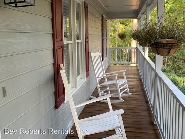 Foto del edificio - 4224 Rockside Hills Dr