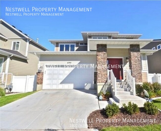 Building Photo - Gorgeous 3 Bedroom Home