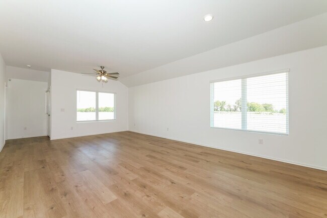 Foto del edificio - 10061 Blackjack Rd