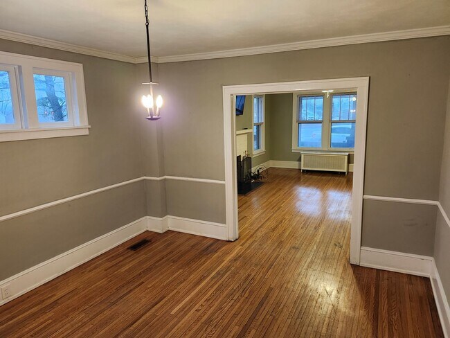 Foto del edificio - SHORT TERM Single Family 5 BR House in Harrisonburg Available NOW