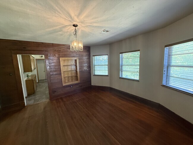 Foto del edificio - 731 E 9th St