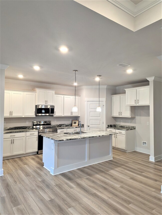 Building Photo - 468 Wickman Ave