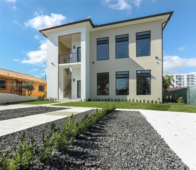 Foto del edificio - 120 SW 35th Ave