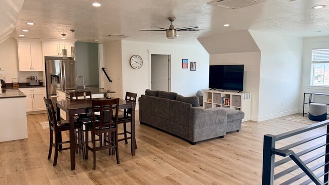 Building Photo - 2926 W 9000 S