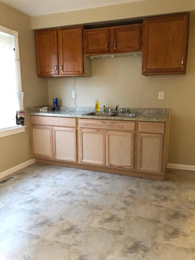 Foto del edificio - 20225 Anglin St