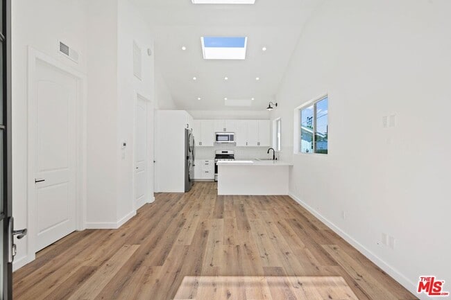 Foto del edificio - 5044 1/2 Hartwick St