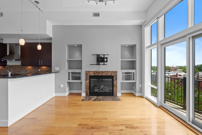 Building Photo - 1336 Belmont St NW