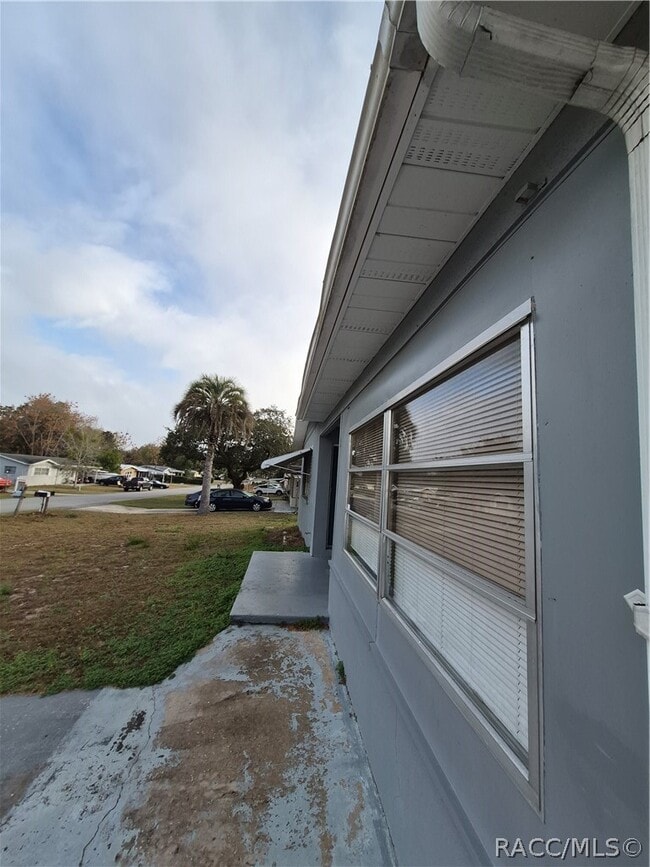 Building Photo - 11 S Barbour St