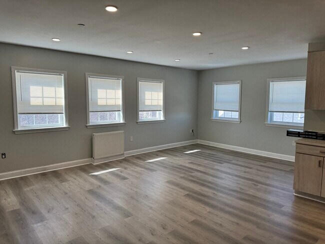 Building Photo - 41 Oldfields Rd