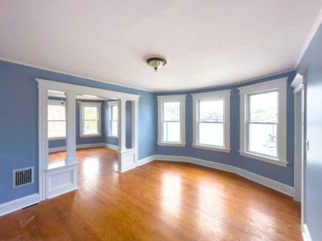 Building Photo - 108 Porter St