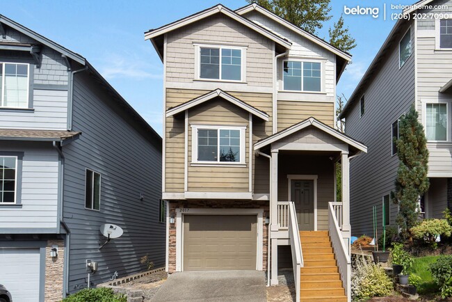 Building Photo - 2017 171st St SW