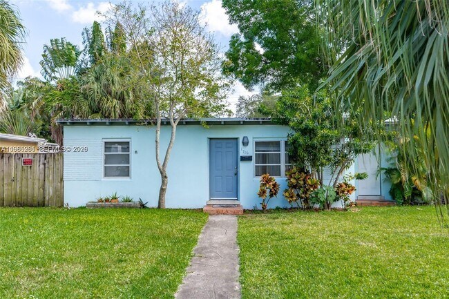 Foto del edificio - 1716 SW 12th Ct