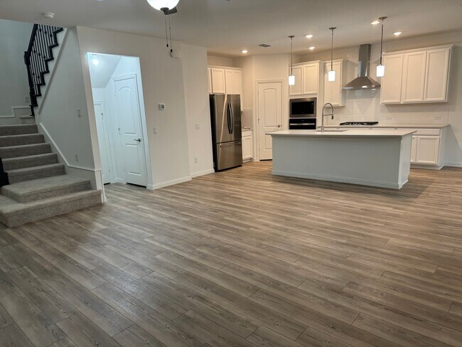 Foto del edificio - 4421 Cedarburg Dr