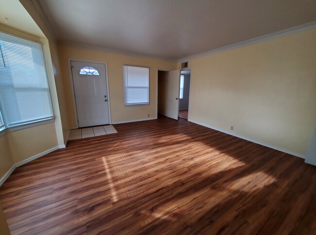 Foto del edificio - 132 Moffett Dr