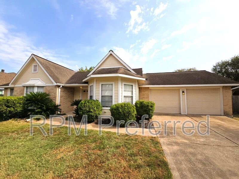 Primary Photo - 14807 Cypress Ridge Dr