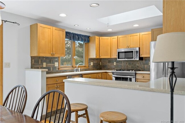 Foto del edificio - 4 Woodvale Rd Ext