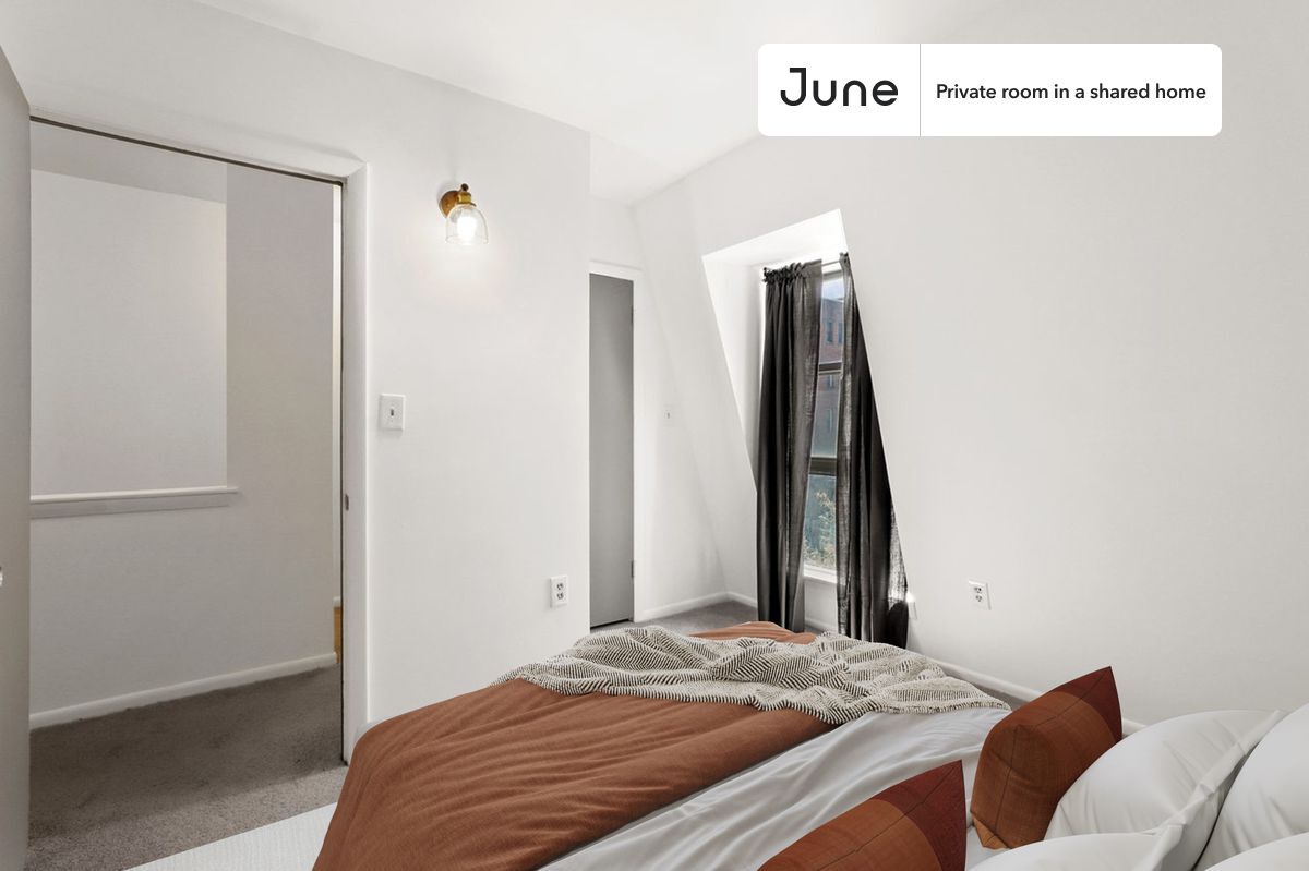 Private bedroom in 5 bed/3 bath Home - Private bedroom in 5 bed/3 bath Home