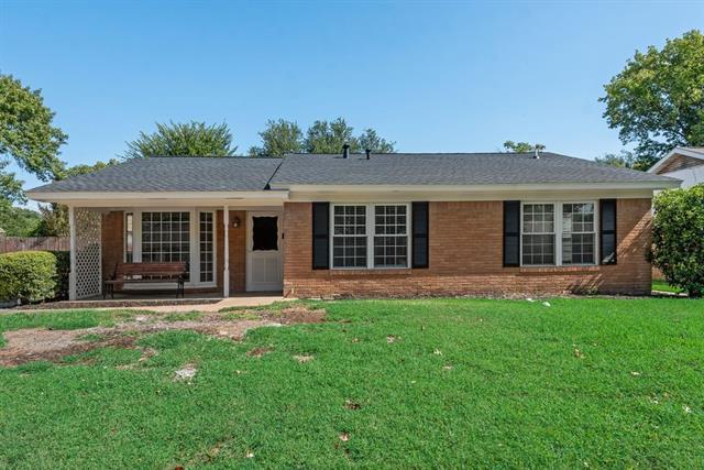 Building Photo - 2833 Linden Lea