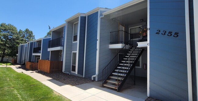 Foto del edificio - 2355 East Geddes Avenue