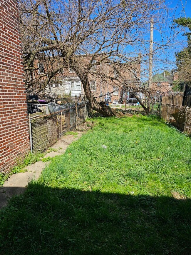 Foto del edificio - 1103 Baldwin St