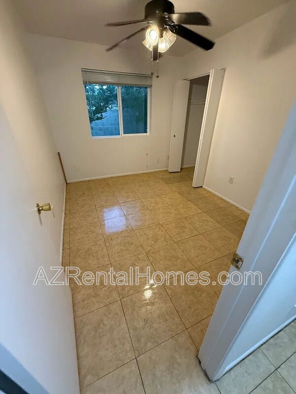 Foto del edificio - 6820 E Avalon Dr