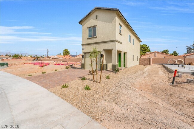 Building Photo - 2204 Abraham Ave