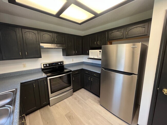 Foto del edificio - 7633 Irwin Pines Ct