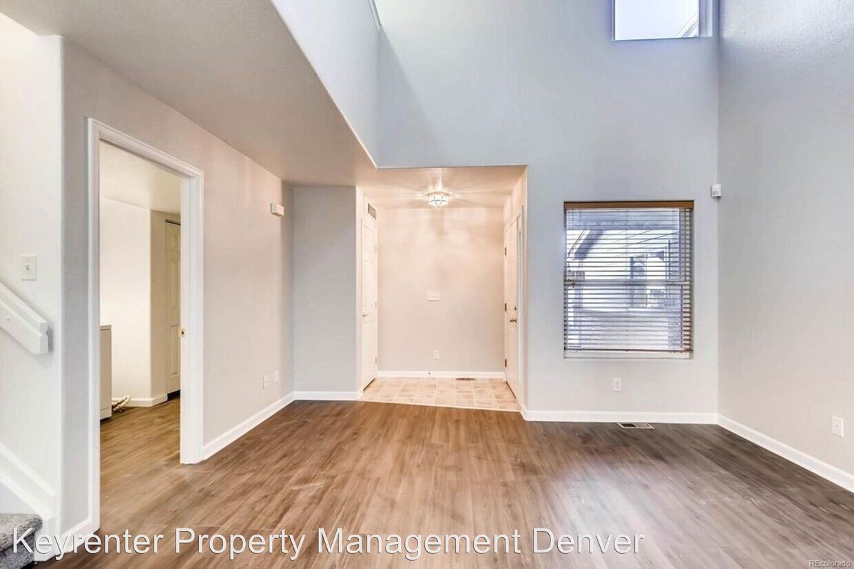 Foto principal - 3405 S Lowell Blvd