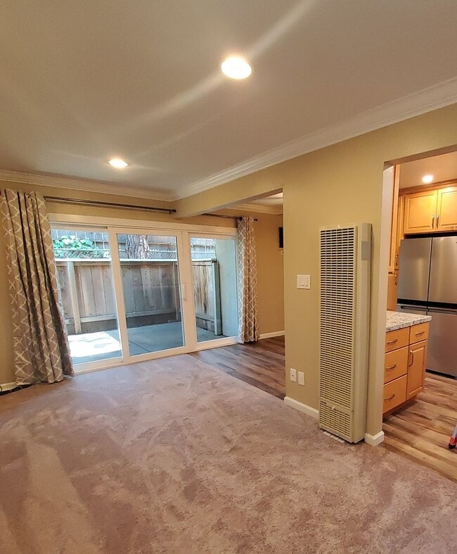 Building Photo - Sparkling Upgrades & Convenient Pleasant H...