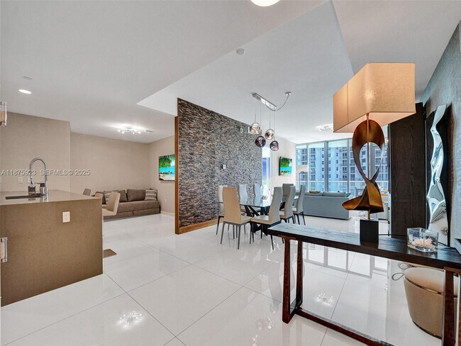 Building Photo - 17475 Collins Ave