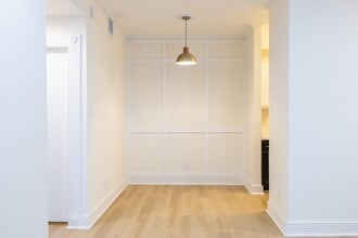 Building Photo - 10049 Westpark Dr