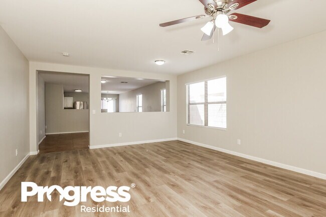 Building Photo - 11526 W Bloomfield Rd