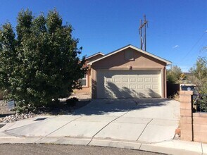 Building Photo - 2039 Cielo Oeste Pl NW