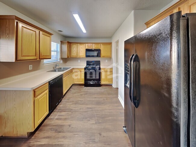 Foto del edificio - 26114 Cypresswood Dr