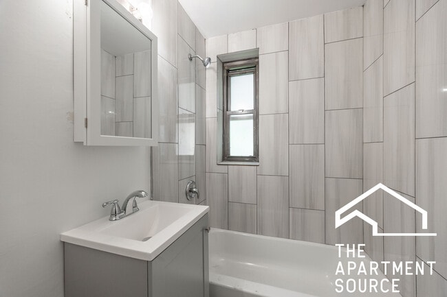 Building Photo - 1360 W Touhy Ave