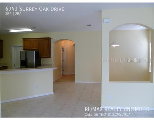 Building Photo - Covington Park Villa  - 6943 Surrey Oak Dr...