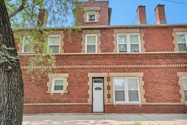 Building Photo - 3000 W 40th St