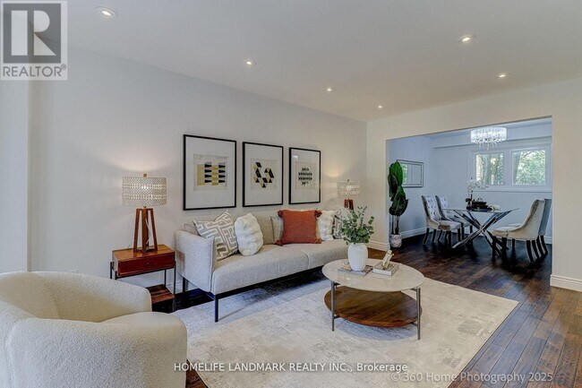 Building Photo - 30 Misty Moor Dr