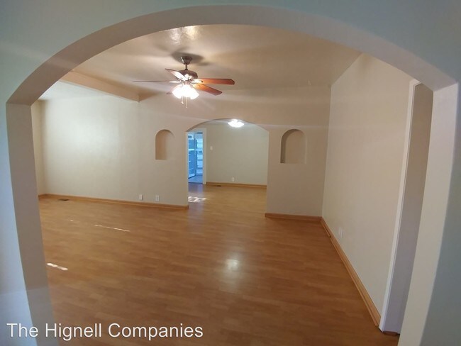 Foto del edificio - 2 br, 2 bath House - 1824 Grace Ave