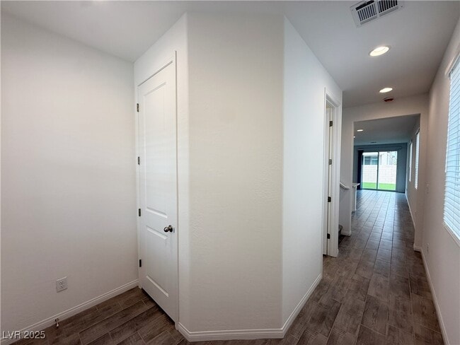Foto del edificio - 9922 Angel Valley Dr