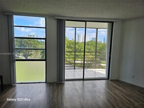 Building Photo - 20400 W Country Club Dr