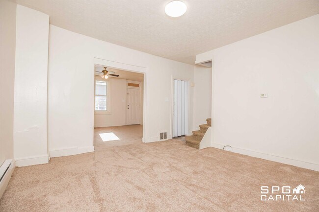 Building Photo - 93 B St