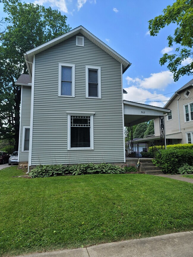 Building Photo - 502 E Vine St