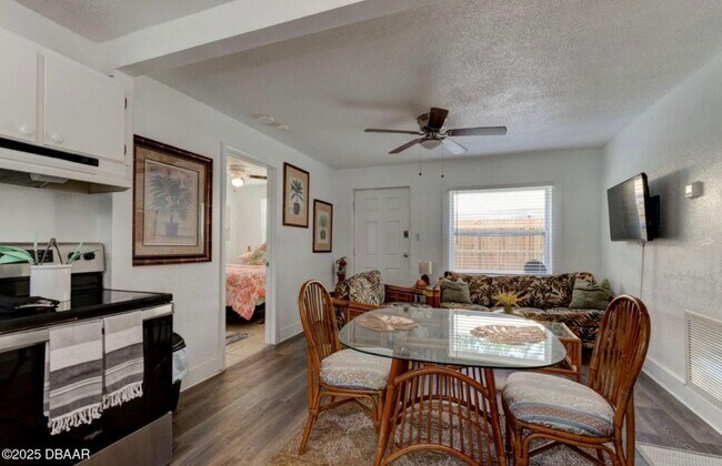 Foto del edificio - 118 Pierce Ave