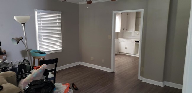 Foto del edificio - 2308 Woodlawn Rd