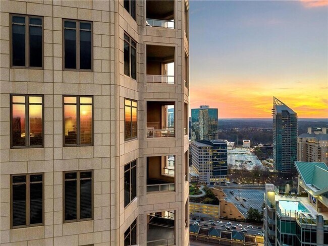 Foto del edificio - 3376 Peachtree Rd NE