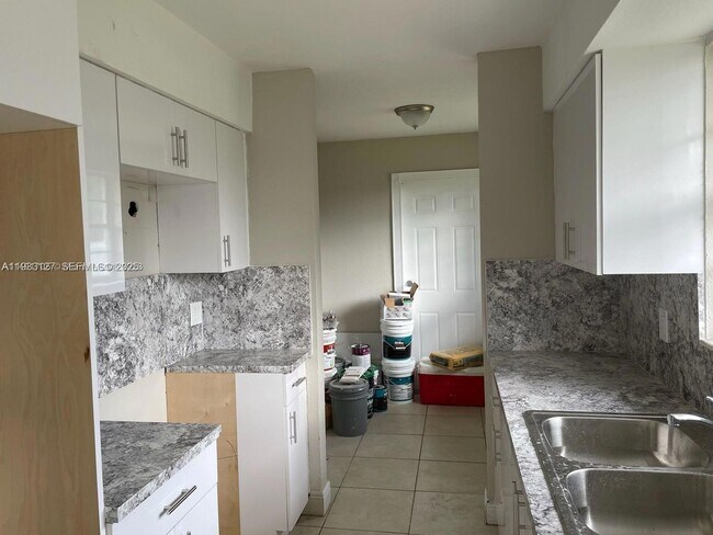 Foto del edificio - 1630 SW 4th St