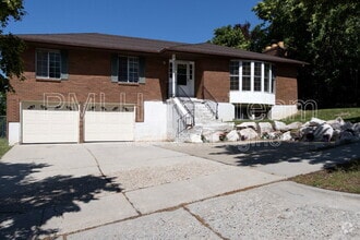 Building Photo - 5095 Taylor Ave