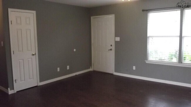 Building Photo - 23 Gilbert Rd