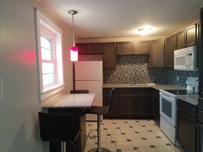 Foto principal - 704 W Pine St